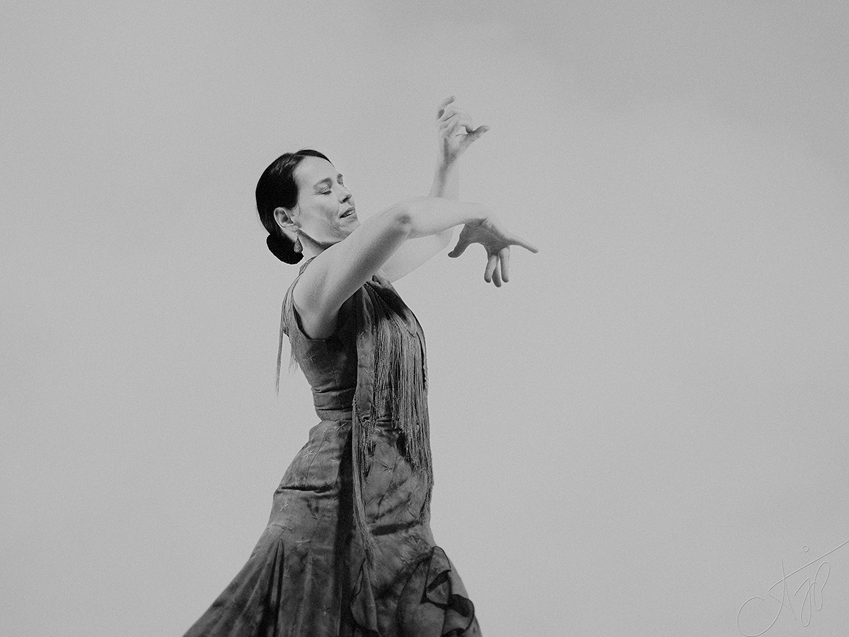 fine art-black-white-flamenco-photography-aditya-j-pradeep-fame-hues-ajp-00003