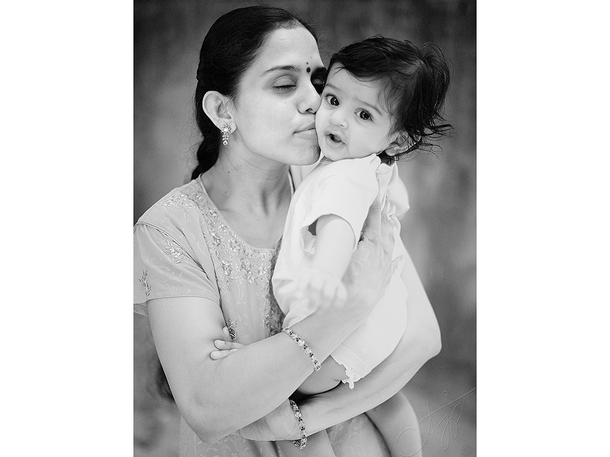 fine art-black-white-photography-mothers-day-aditya-j-pradeep-fame-hues-ajp-00003