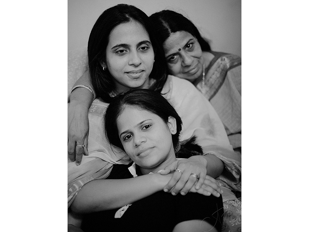 fine art-black-white-photography-mothers-day-aditya-j-pradeep-fame-hues-ajp-00009