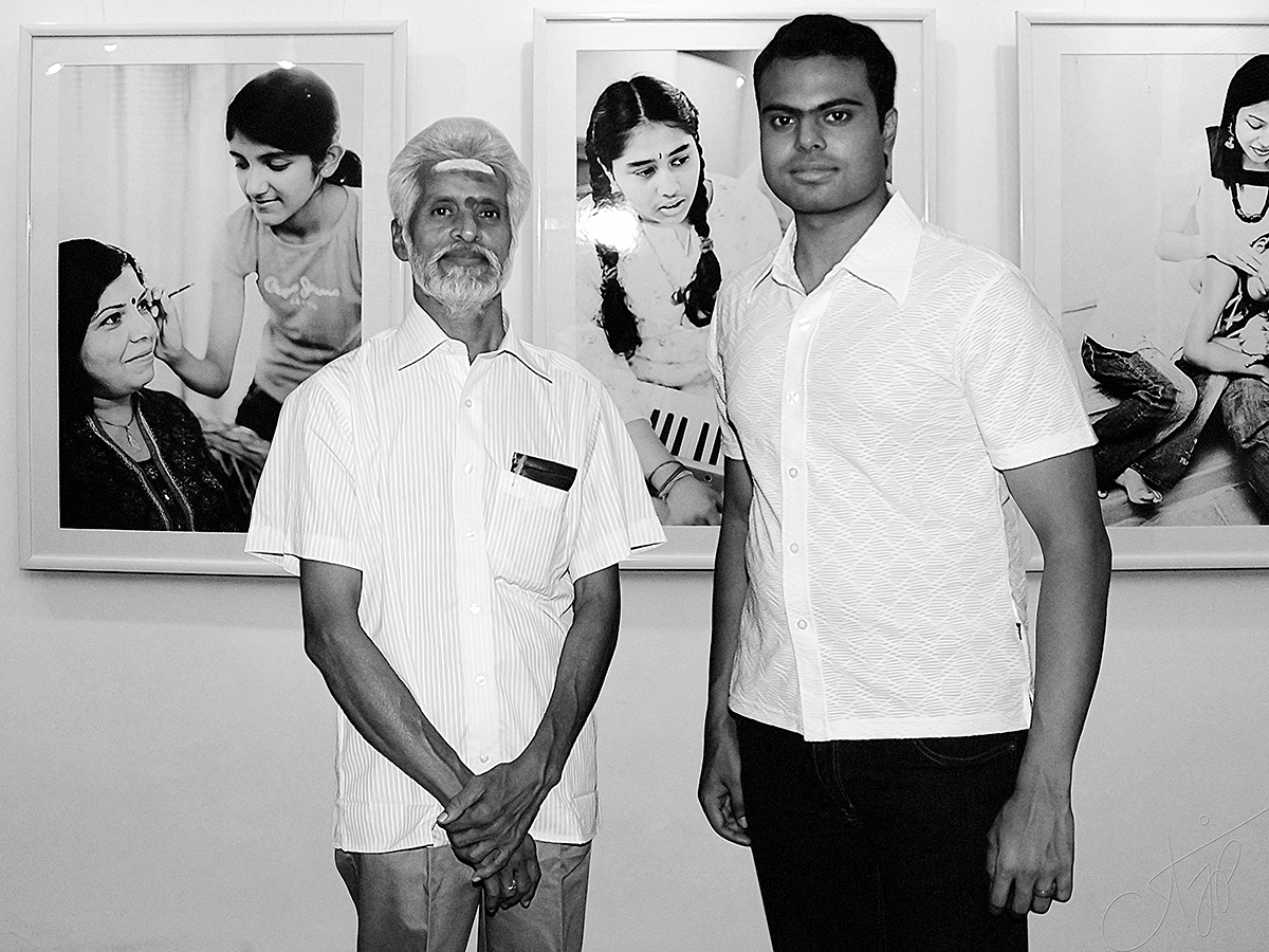 fine art-black-white-photography-mothers-day-aditya-j-pradeep-fame-hues-ajp-00015