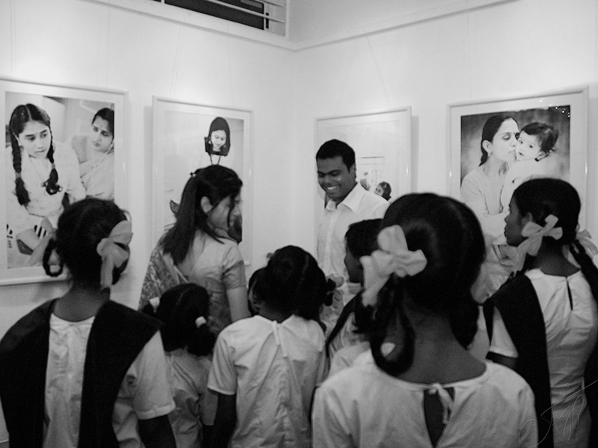 fine art-black-white-photography-mothers-day-aditya-j-pradeep-fame-hues-ajp-00016