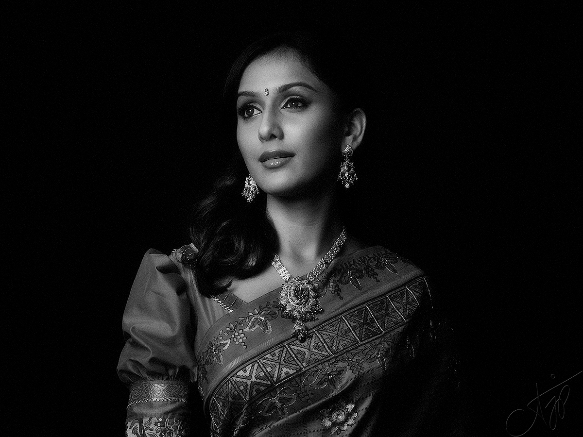 fine art-black-white-portrait-photography-aditya-j-pradeep-fame-hues-ajp-00006