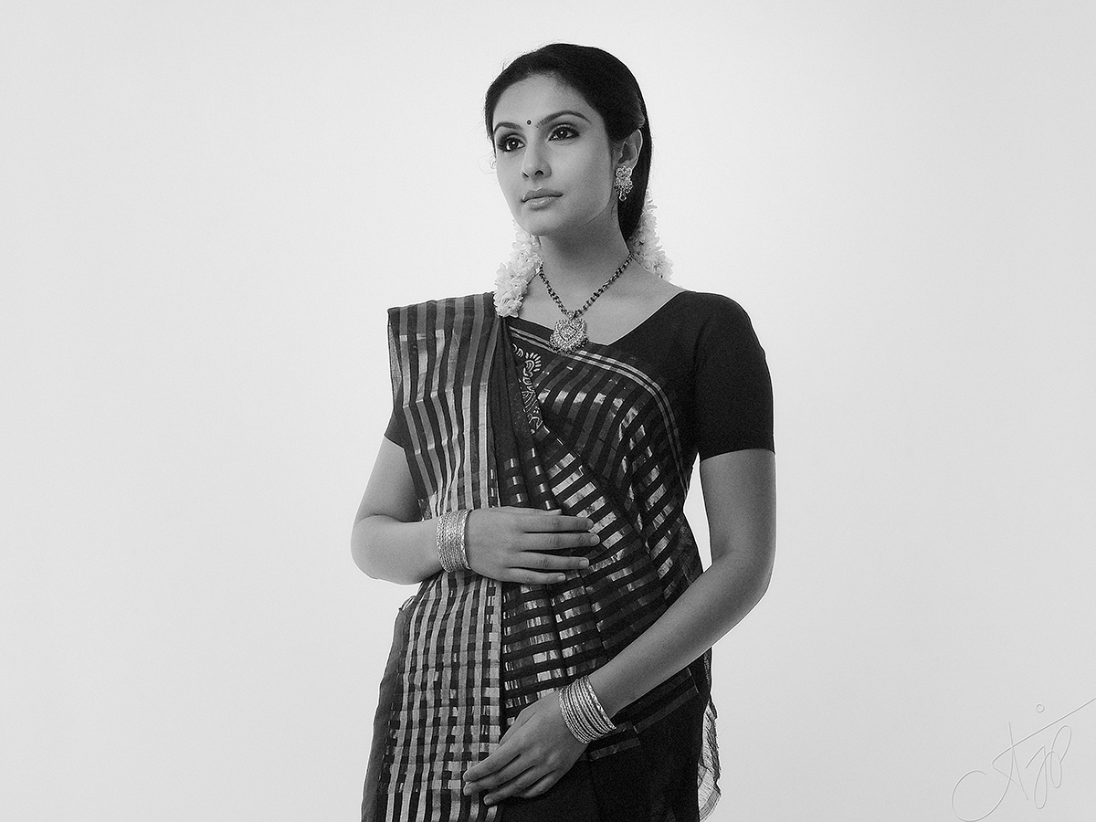 fine art-black-white-portrait-photography-aditya-j-pradeep-fame-hues-ajp-00007