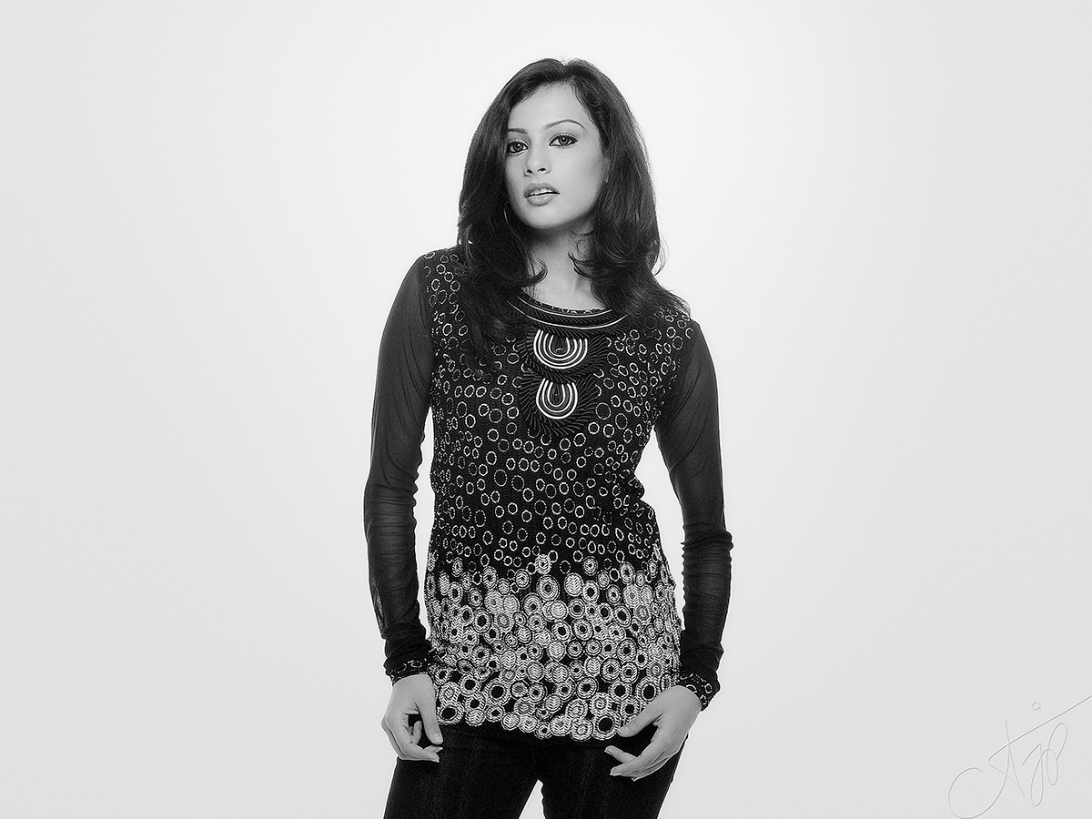 fine art-black-white-portrait-photography-aditya-j-pradeep-fame-hues-ajp-00012