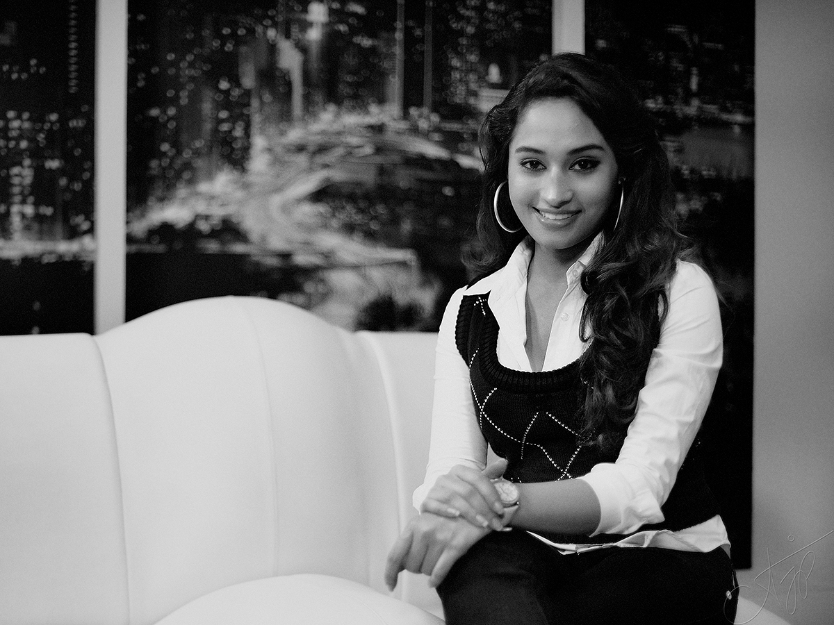 fine art-black-white-portrait-photography-aditya-j-pradeep-fame-hues-ajp-00017